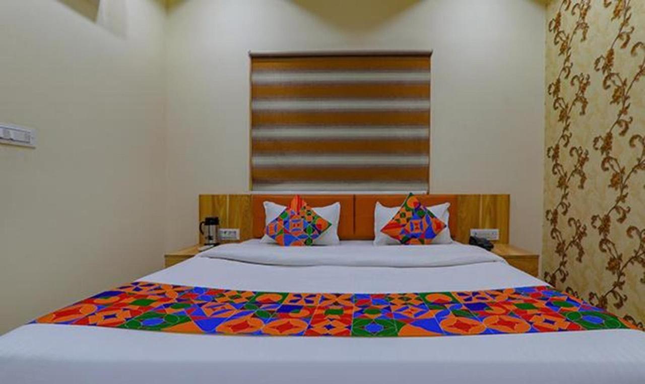 Fabhotel Super 3 Premium Váránasí Exteriér fotografie